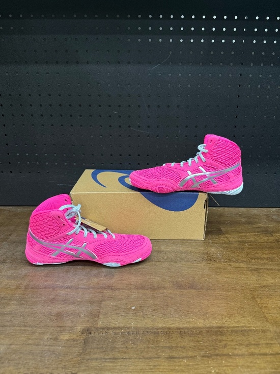 New W/ Box! Women's Asics Matblazer Pink Grey Athletic Wrestling Shoes Size 7.5 - Picture 2 of 5